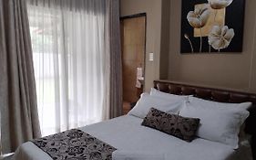 Ditsaleng Bed And Breakfast